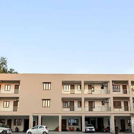 Guru Sadan A Luxe Stay Ayodhya Εξωτερικό φωτογραφία