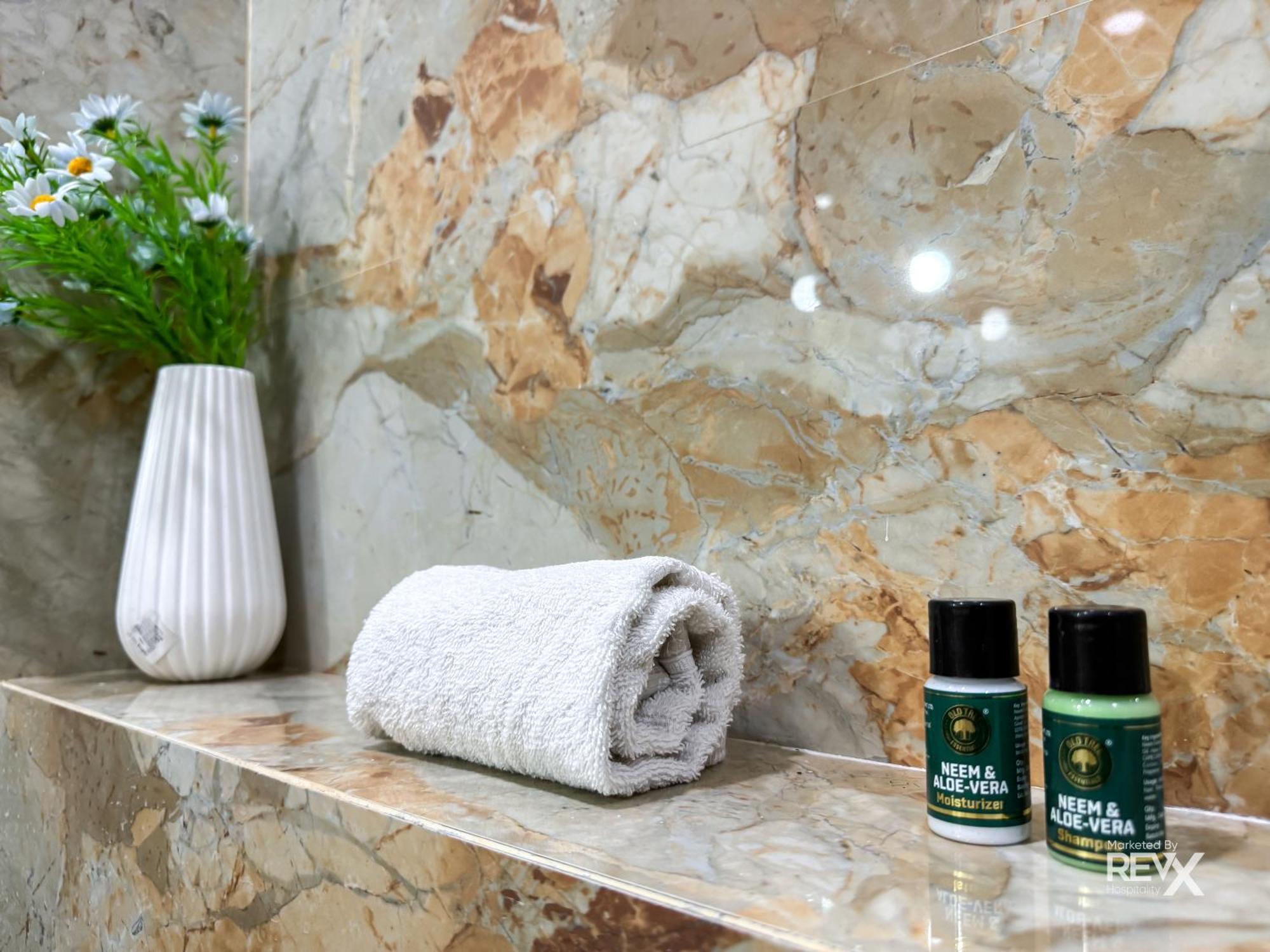 Guru Sadan A Luxe Stay Ayodhya Εξωτερικό φωτογραφία
