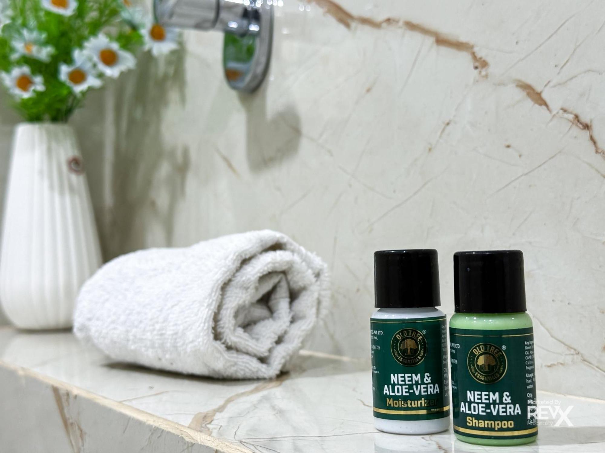 Guru Sadan A Luxe Stay Ayodhya Εξωτερικό φωτογραφία